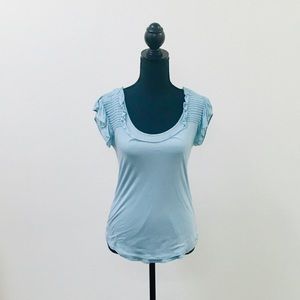 💕 lovely soft Banana Republic blouse, size MEDIUM